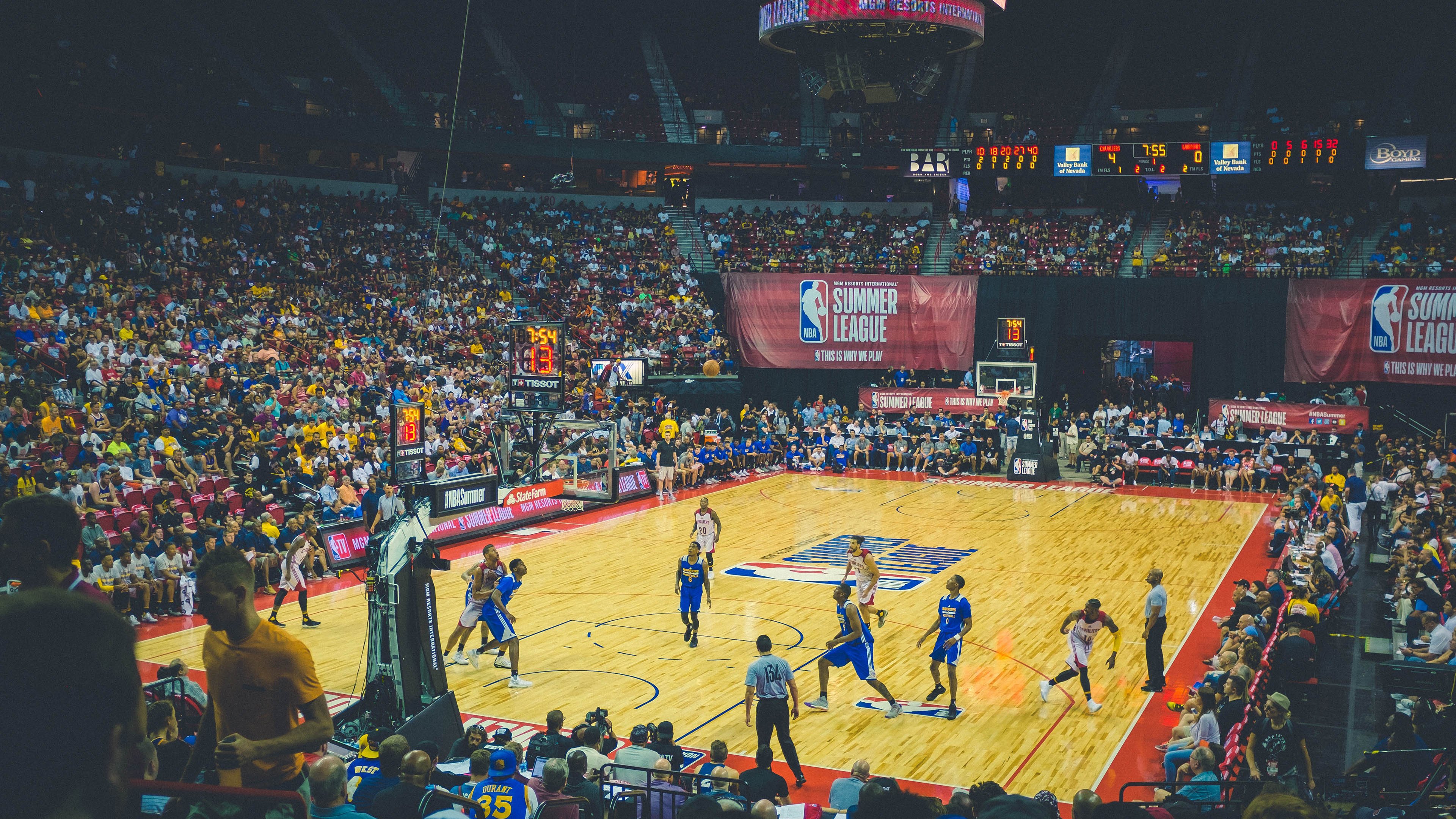 开云体育官方网站登陆-CBA赛季关键比赛悬念迭起，cba球队赛季